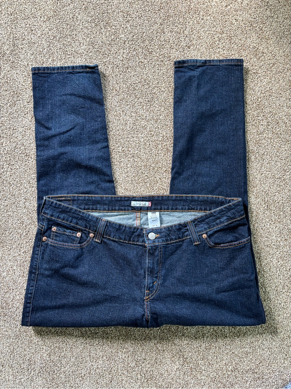 *NEW* Women’s Low-Skinny Levi’s 542 Straight Leg Jeans - Size 24M